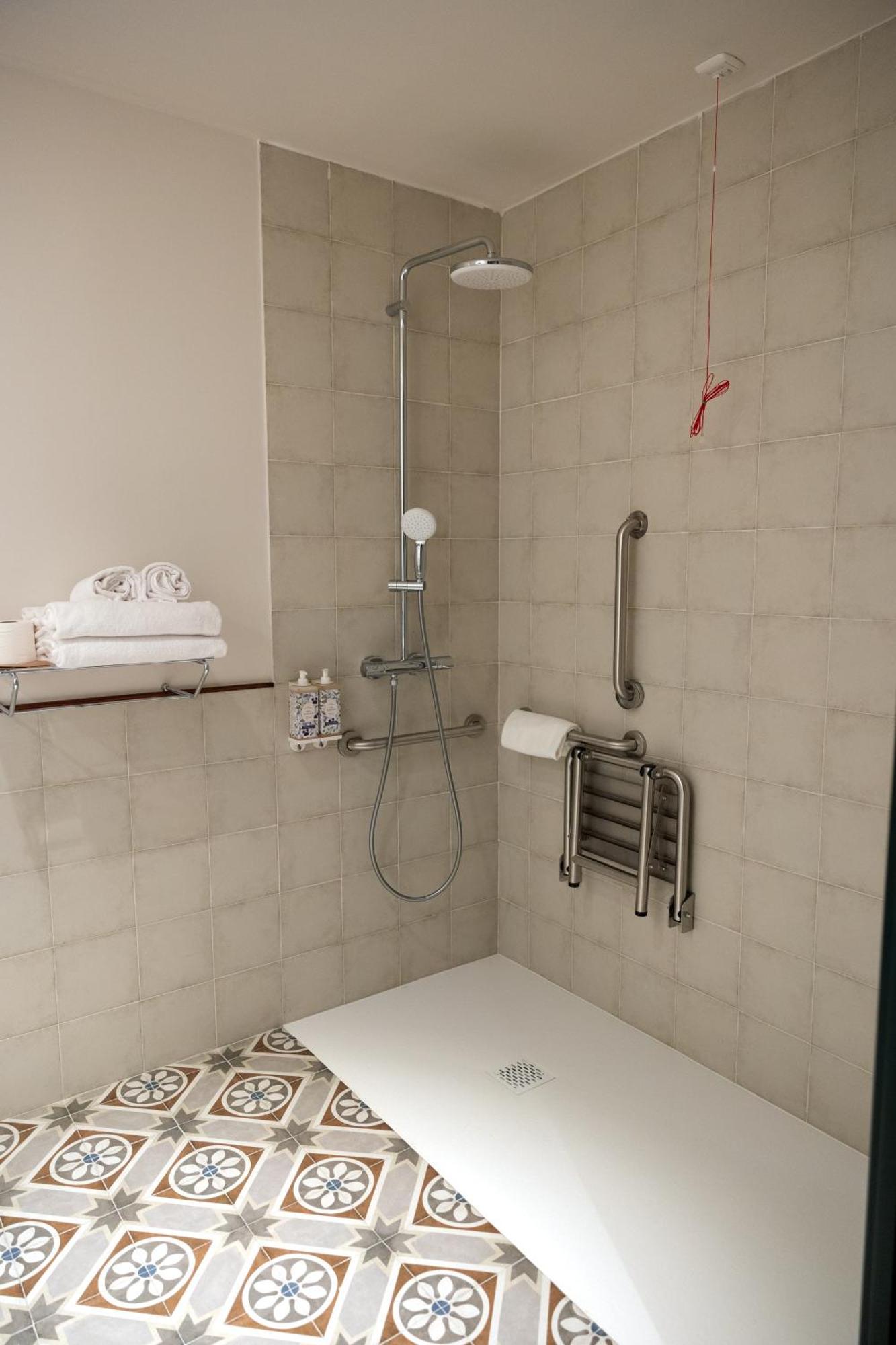Batimont Suites & Apartments Більбао Екстер'єр фото